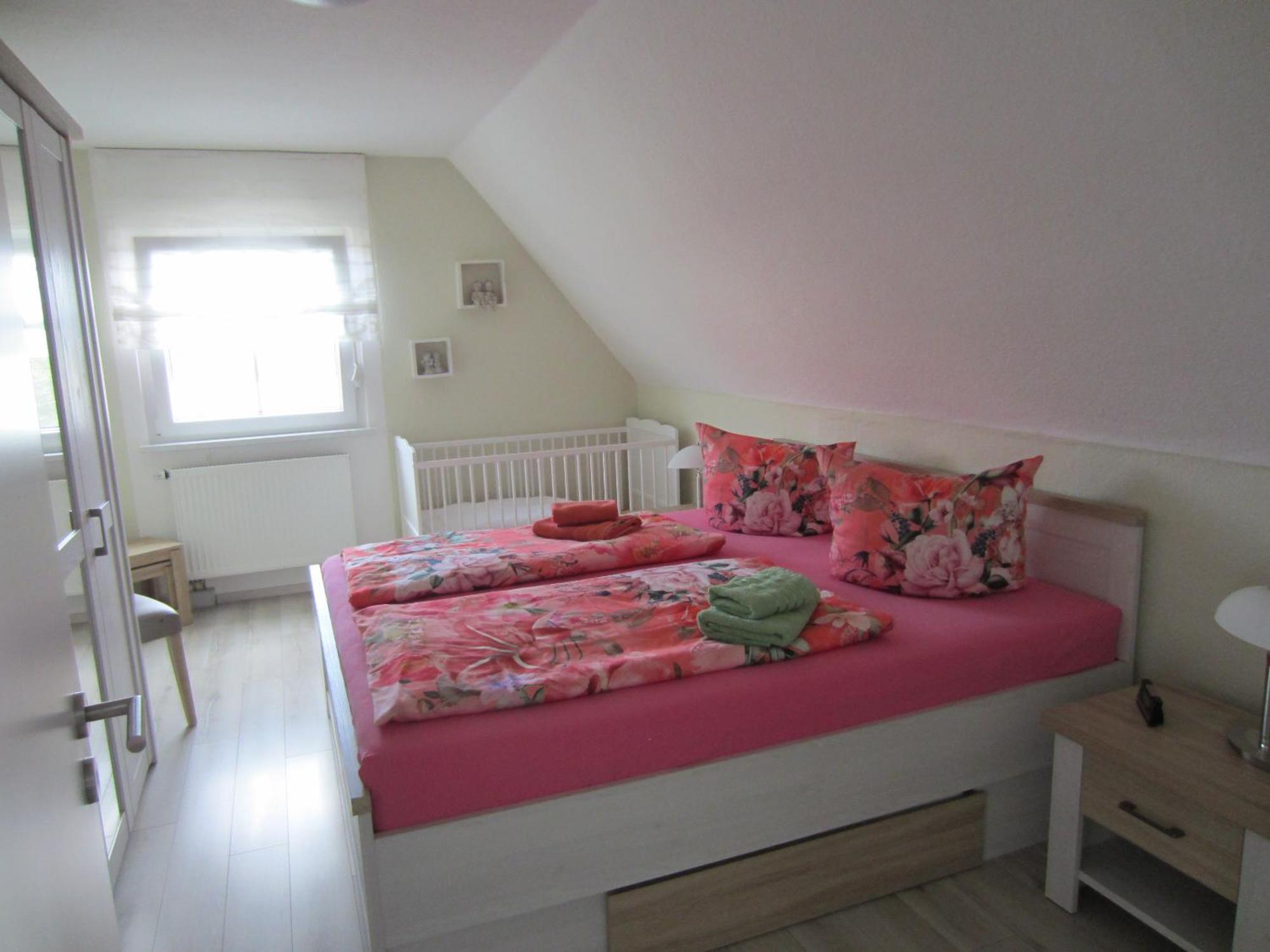 Ferienwohnung Bienwald Mit Pool Fuer 4 - 6 Personen Mit 3 Schlafzimmern Grobitz Dış mekan fotoğraf